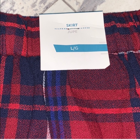 NWT old navy plaid skirt - Picture 5 of 5